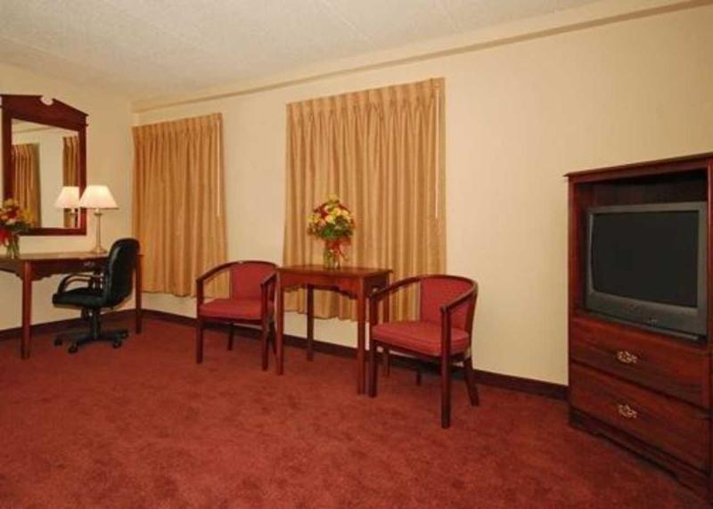 Rodeway Inn Norfolk Exterior foto